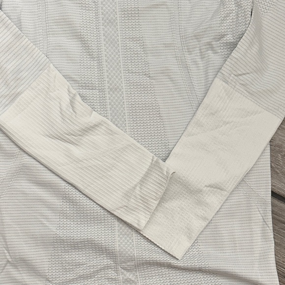 lululemon athletica Long Sleeve Seamless Top in White - Picture 7 of 9